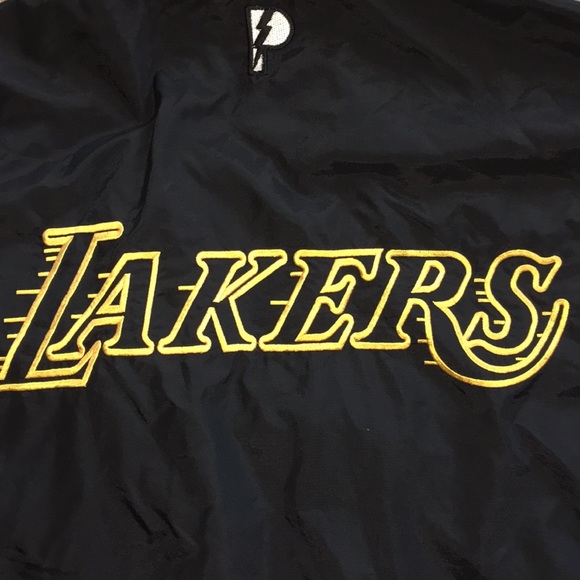 Los Angeles Lakers Pro Player Windbreaker - Picture 6 of 7